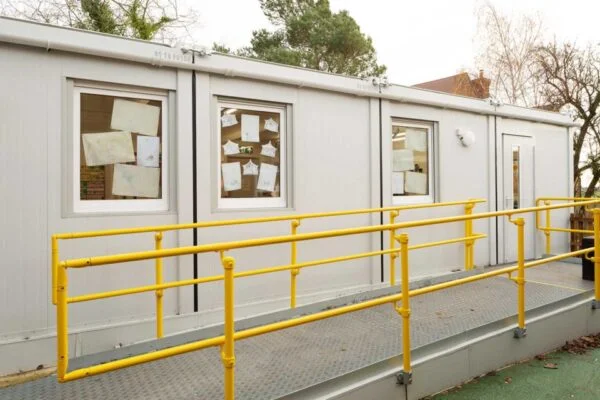 007-creeting-school-classroom-960x640-1-600x400 (6 Bay) Euro Modular Building