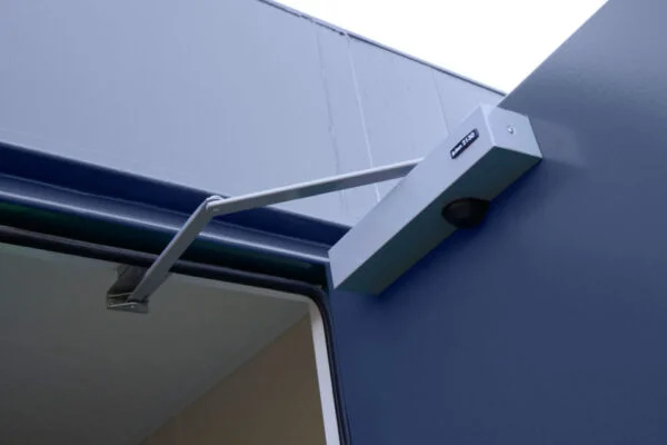1006-Special-Feature-Door-Closers-resized-960x640-1-600x400 32Ft ECOlink Drying Room Cabin