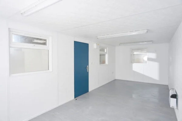 24x10-Standard-Jack-Leg-inside2-960x640-1-600x400 24ft x 10ft Jackleg Cabin (Site Cabin)