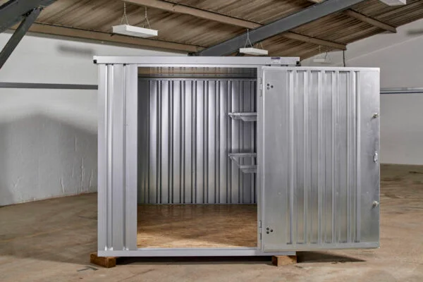 Portable-Space-Day2-2.5.18-3M-Galv_Store-Flat-Shelved-960x640-1-600x400-1-1 3M X 2.1M Flat Pack Storage Container – Galvanised
